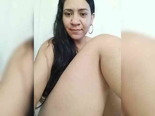 LuanaFranccesca webcam