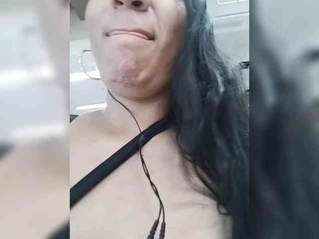 LuanaFranccesca webcam