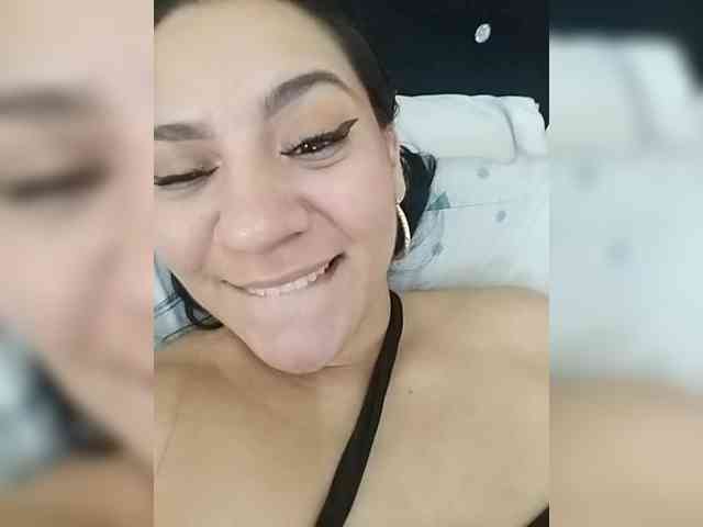 LuanaFranccesca webcam