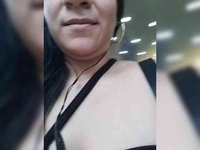 LuanaFranccesca webcam