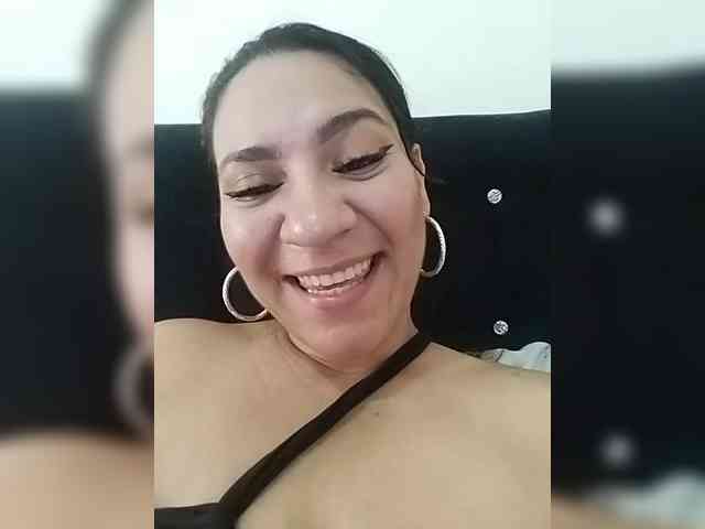 LuanaFranccesca webcam