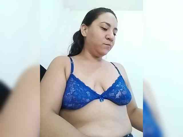 LuanaFranccesca webcam