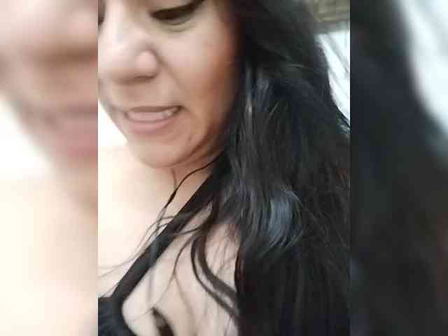 LuanaFranccesca webcam