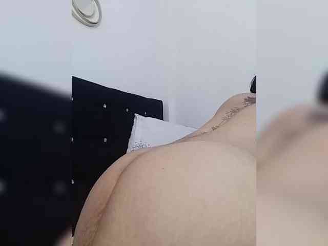 LuanaFranccesca webcam