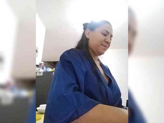 LuanaFranccesca webcam