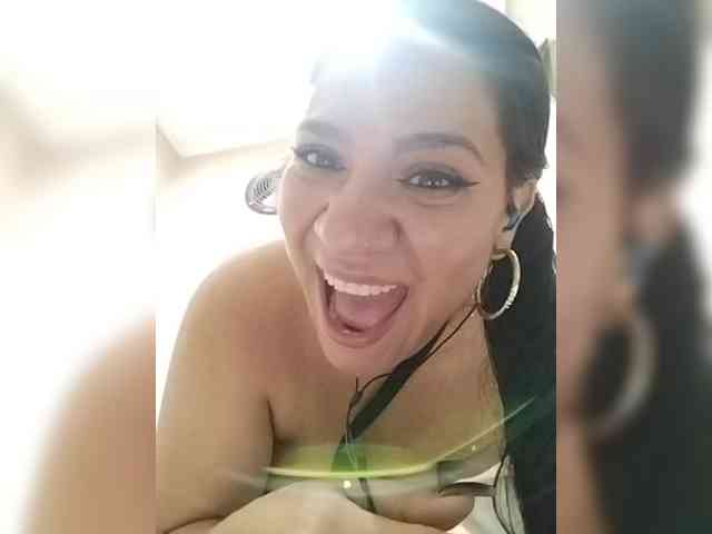 LuanaFranccesca webcam