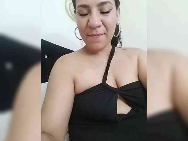 LuanaFranccesca webcam