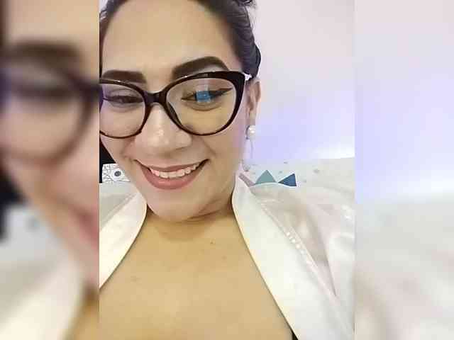 LuanaFranccesca webcam