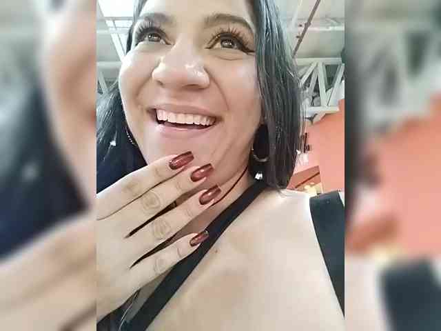 LuanaFranccesca webcam