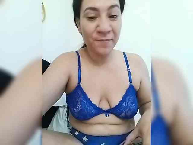 LuanaFranccesca webcam