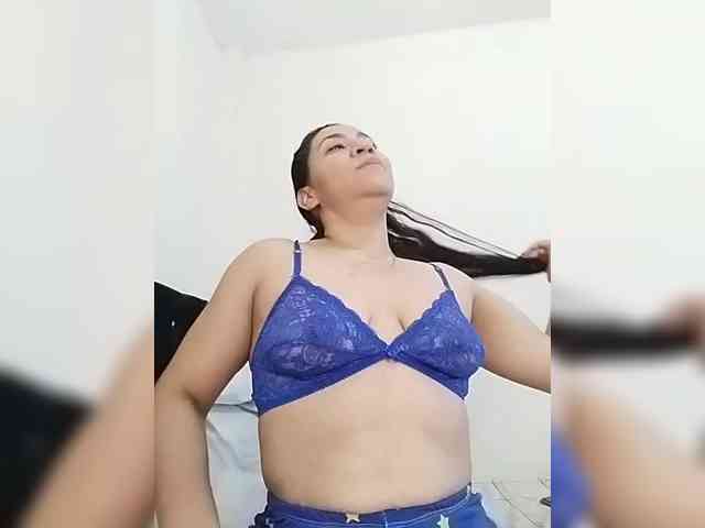 LuanaFranccesca webcam