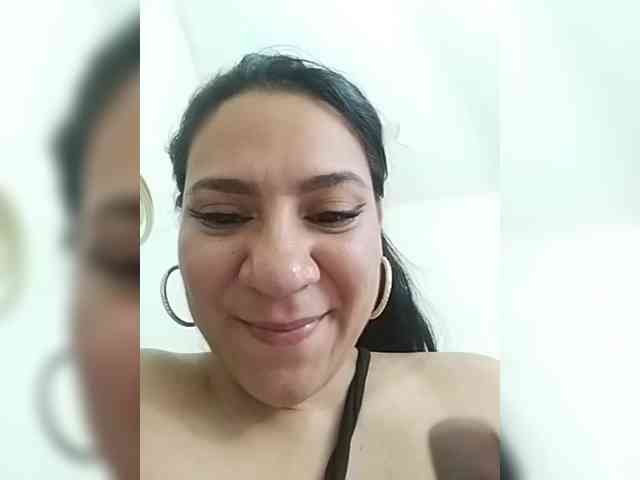 LuanaFranccesca webcam