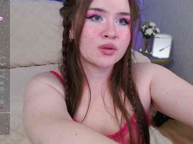 Charming--huntress webcam