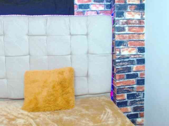 marilunabrown303av webcam