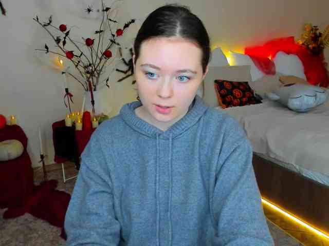 AlluringLookk webcam