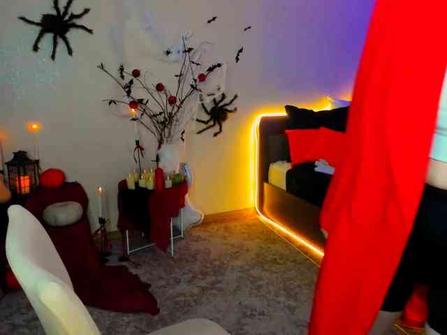 AlluringLookk webcam