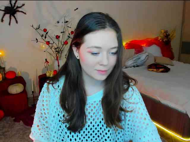 AlluringLookk webcam