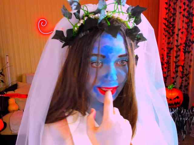 AlluringLookk webcam