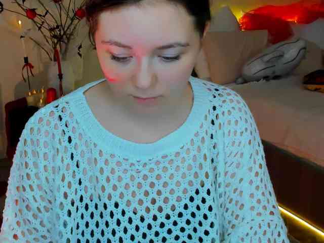 AlluringLookk webcam