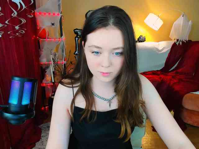 AlluringLookk webcam