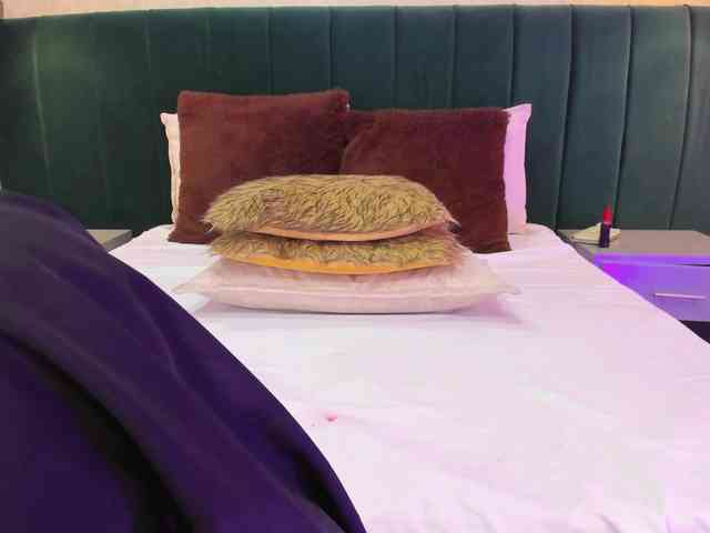 annie-clarkson webcam