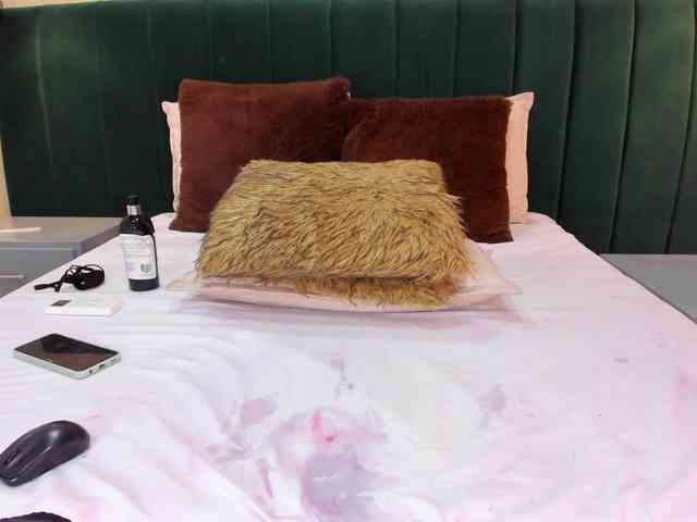 annie-clarkson webcam