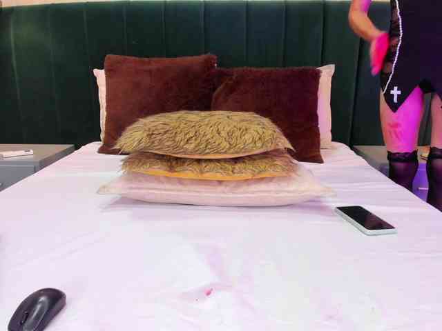 annie-clarkson webcam