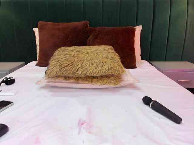 annie-clarkson webcam