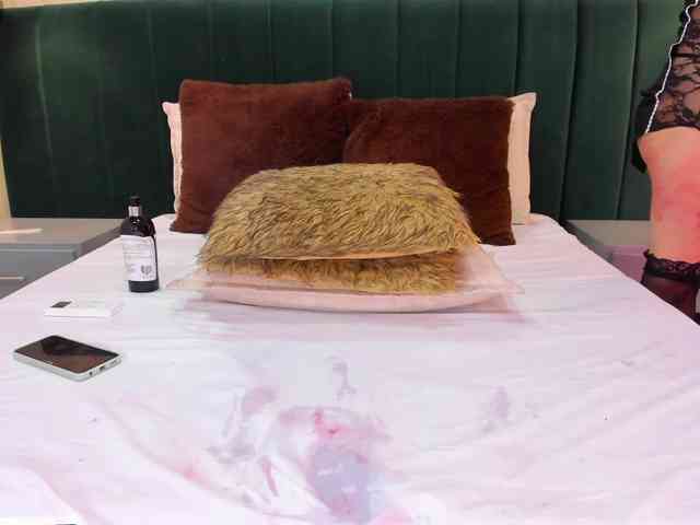 annie-clarkson webcam