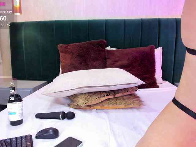 annie-clarkson webcam