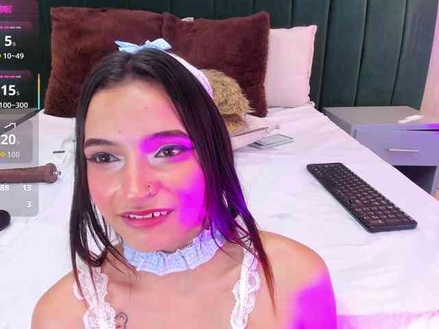 annie-clarkson webcam