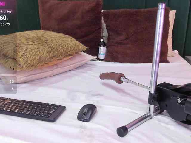 annie-clarkson webcam