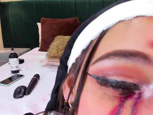 annie-clarkson webcam