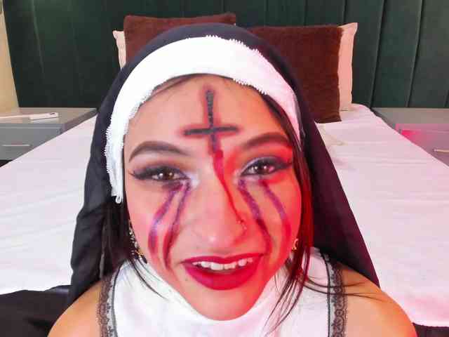 annie-clarkson webcam