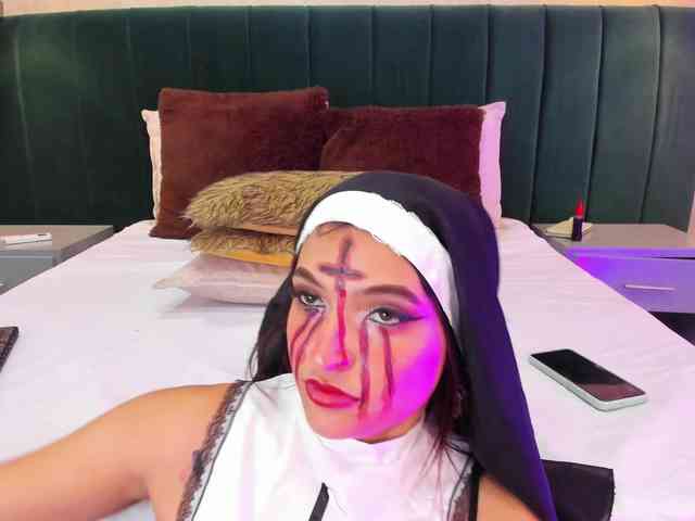 annie-clarkson webcam