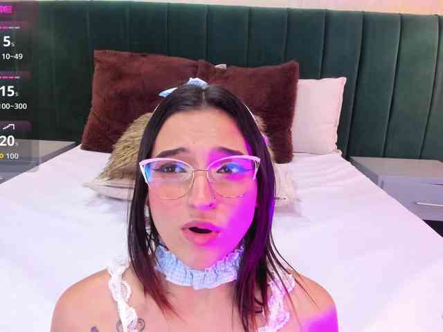 annie-clarkson webcam