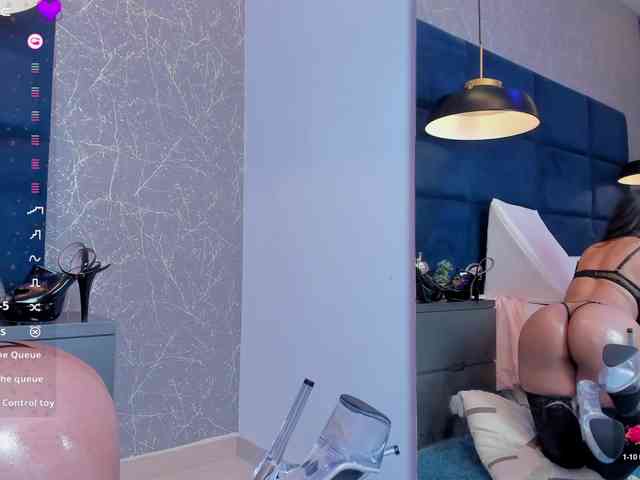 LindaSelena webcam