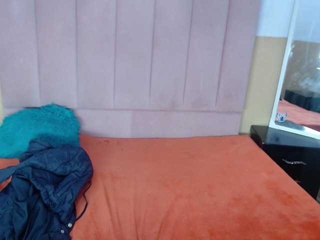 NahomiLips webcam