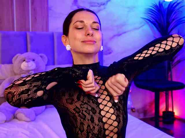 EllyLynn webcam
