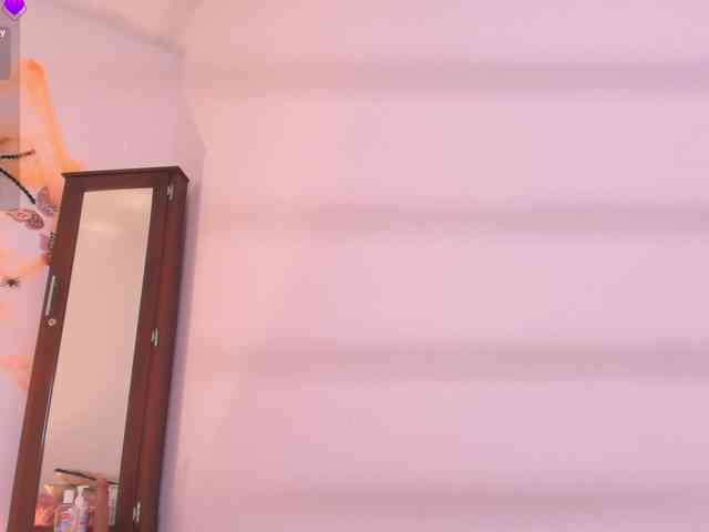zoemonroe webcam