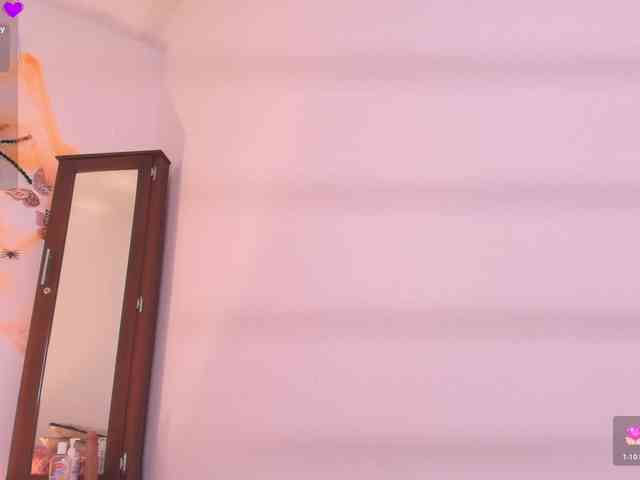 zoemonroe webcam
