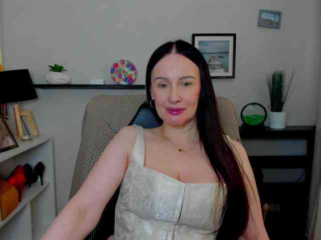 velvetJasmine webcam