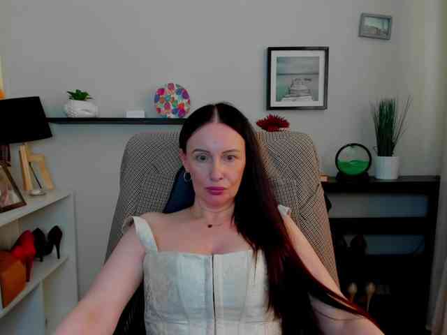 velvetJasmine webcam