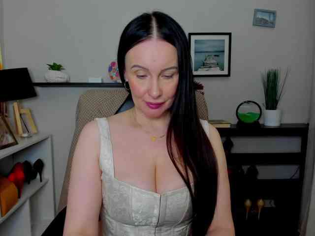 velvetJasmine webcam