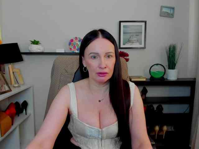 velvetJasmine webcam