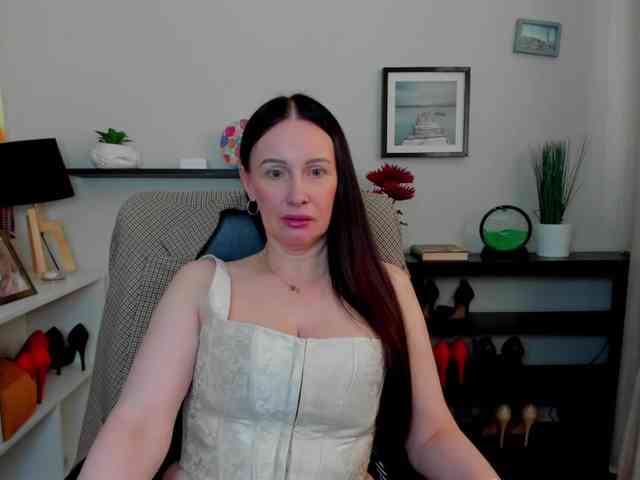 velvetJasmine webcam