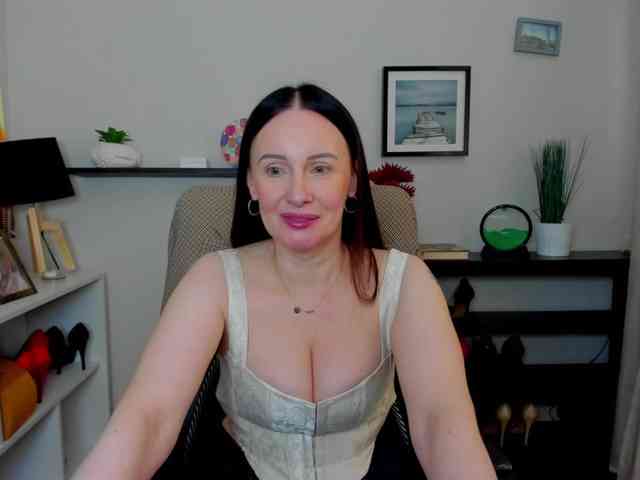 velvetJasmine webcam