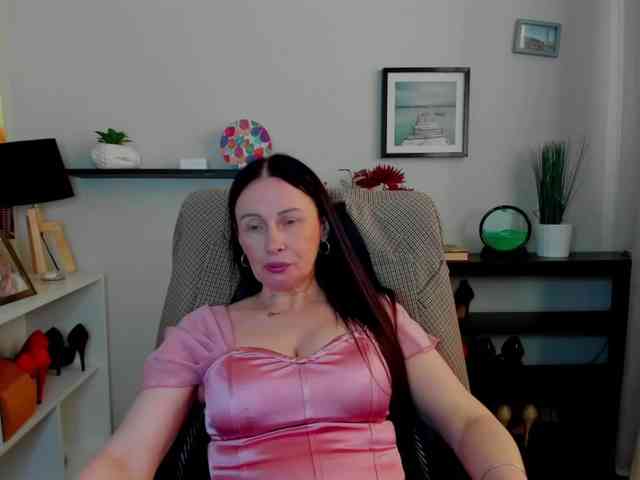 velvetJasmine webcam