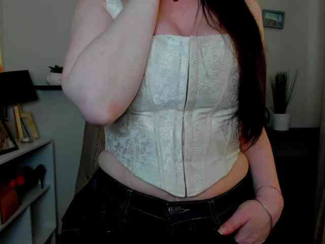 velvetJasmine webcam