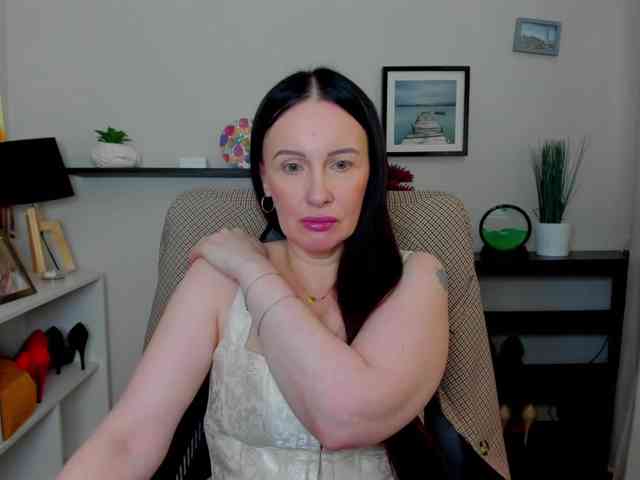 velvetJasmine webcam